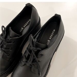 Madden Girl Trudy Black Oxford Platform lace up shoes in size 9.5 (worn once)